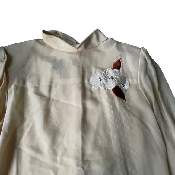 Vintage 1980s Silk Blouse Mock Neck Button Back Floral Embroidered Beaded 10 - Picture 6 of 13
